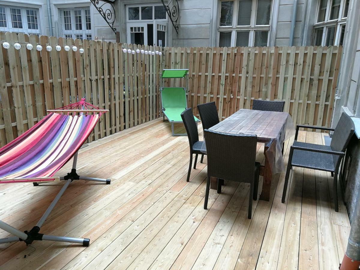 Prater & Center Apartment Mit Eigener Terrasse Vienna Exterior photo